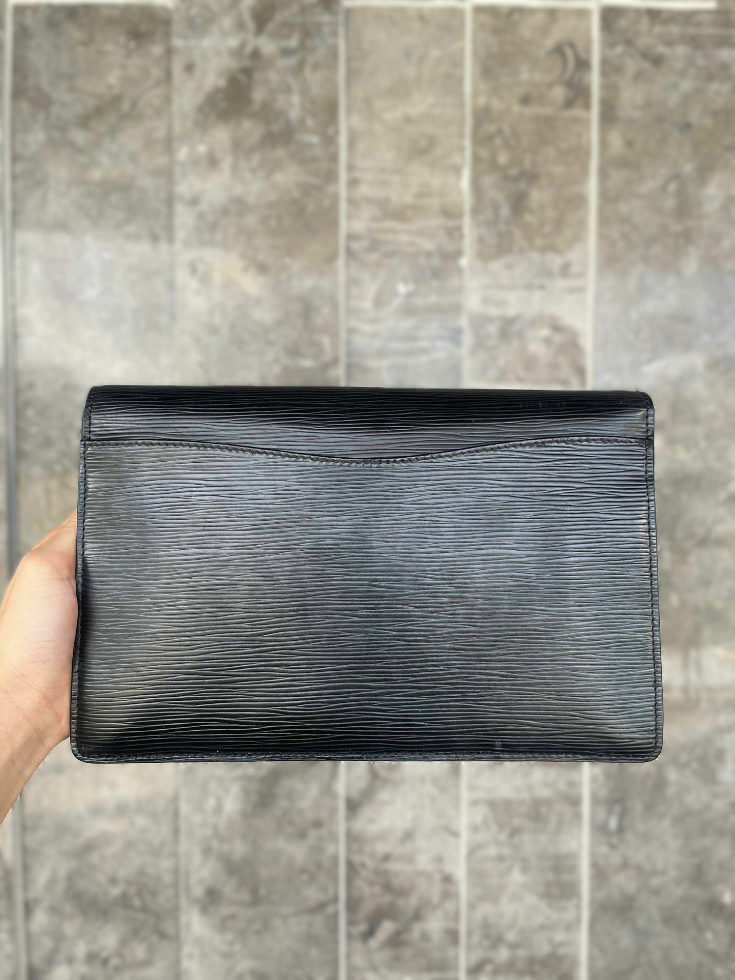 Louis Vuitton Montaigne