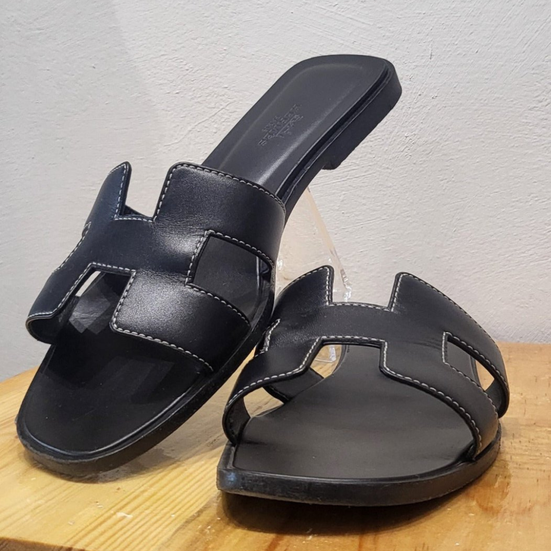 Hermes Noir Oran Sandals US 8