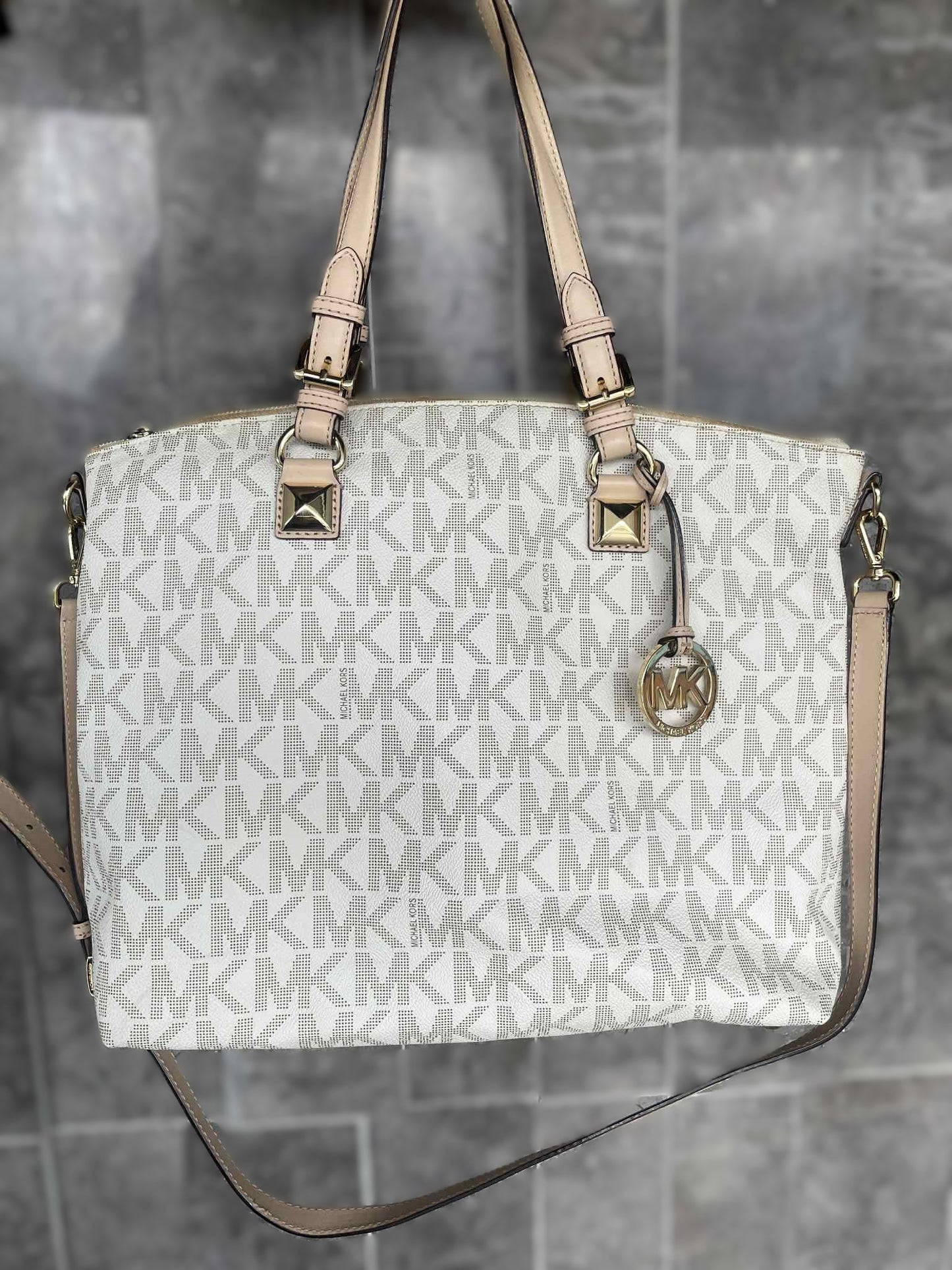 Michael Kors Jetset Monogram