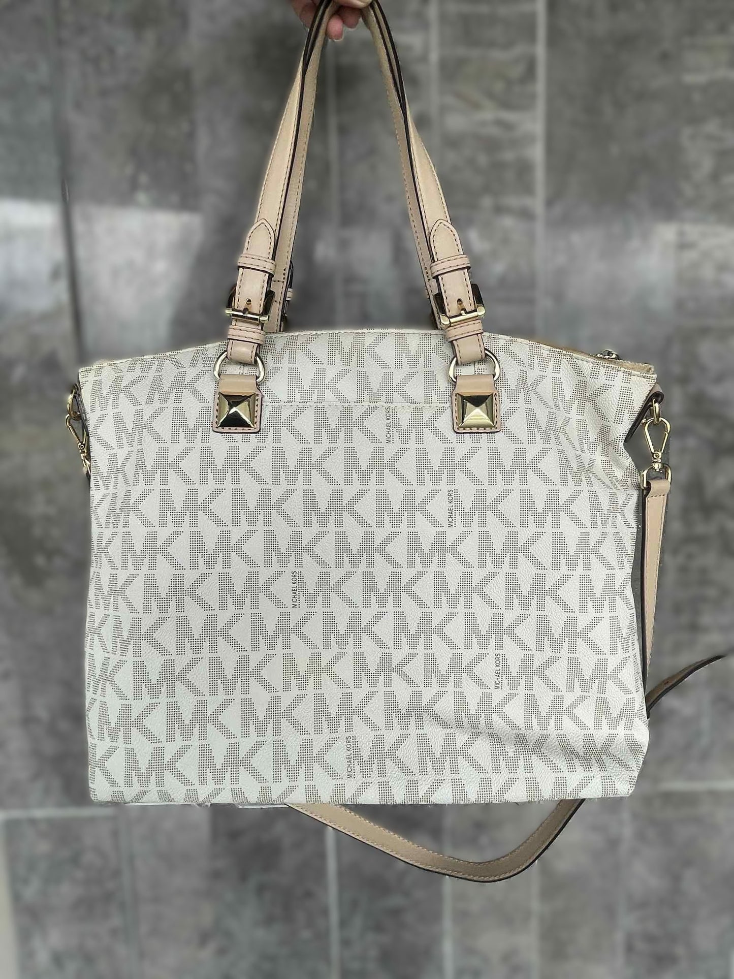Michael Kors Jetset Monogram