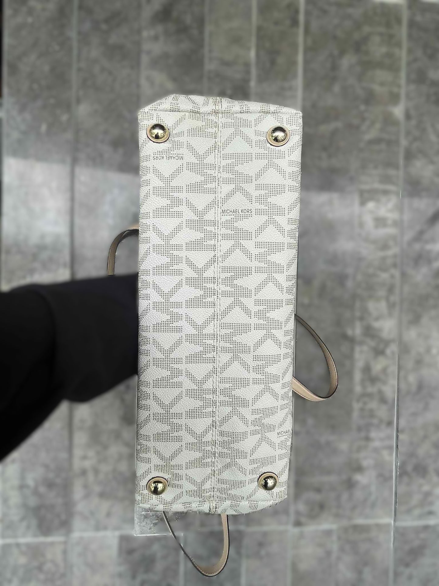 Michael Kors Jetset Monogram