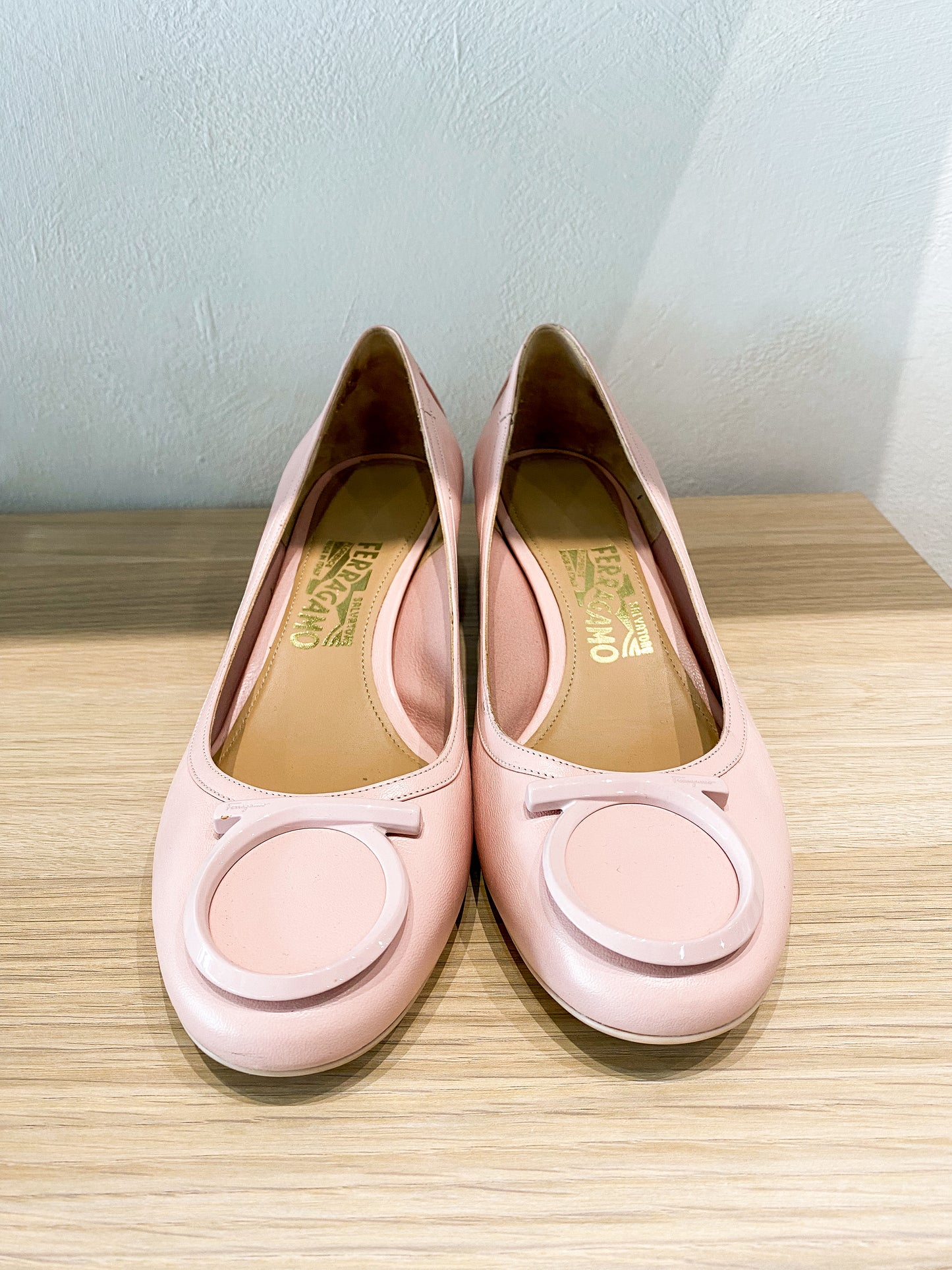 Ferragamo ENA Logo Ballet Shoes US 9