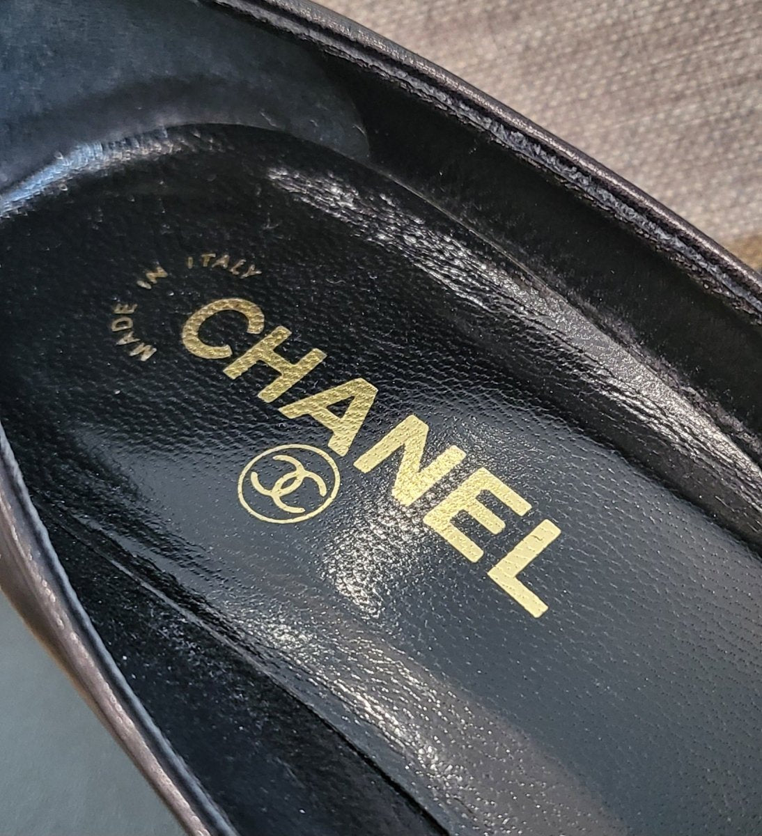 Chanel Black Heels - Élysée