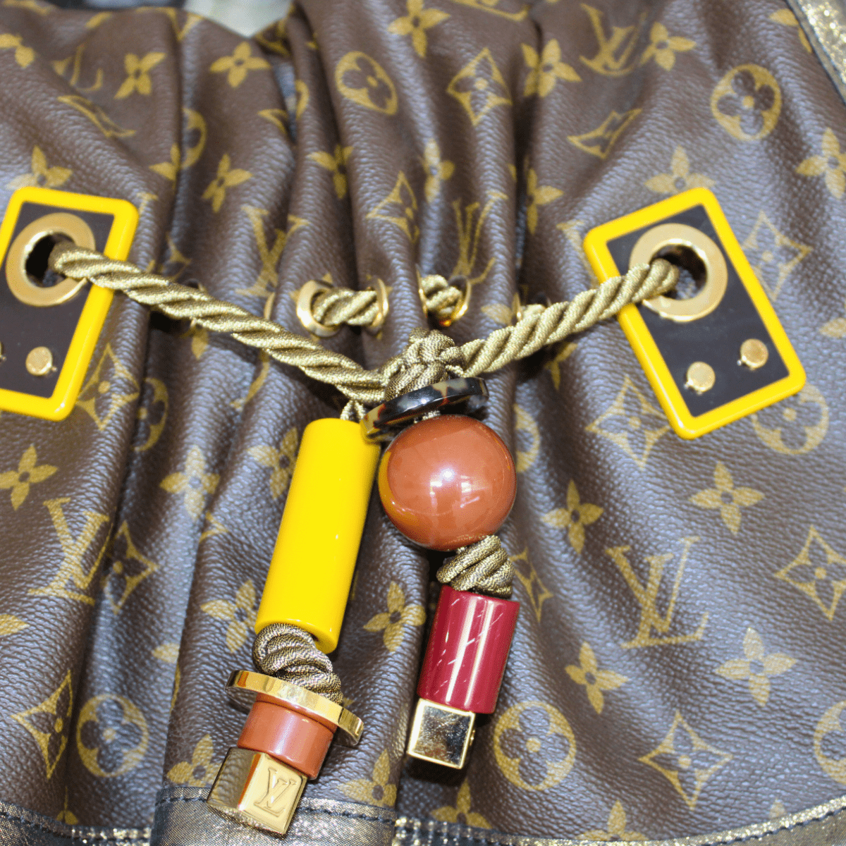 Louis Vuitton Madonna Karahari (Limited Edition) - Élysée