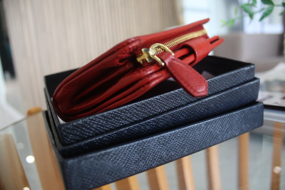 Prada Saffiano Leather Zippy Wallet, Red - Élysée