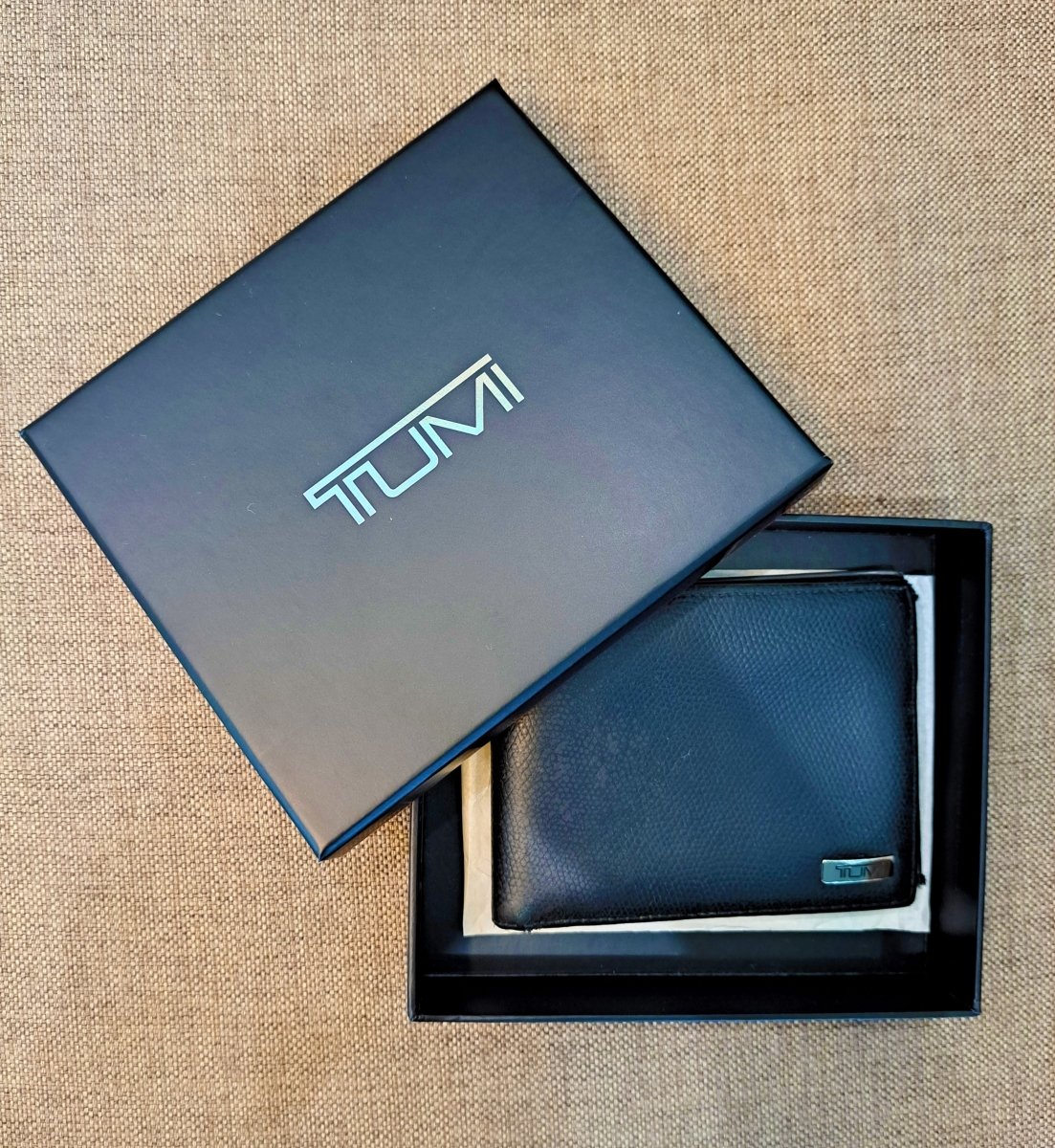Tumi Men's Wallet in Black - Élysée
