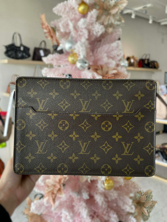 LV Pochette Homme Clutch