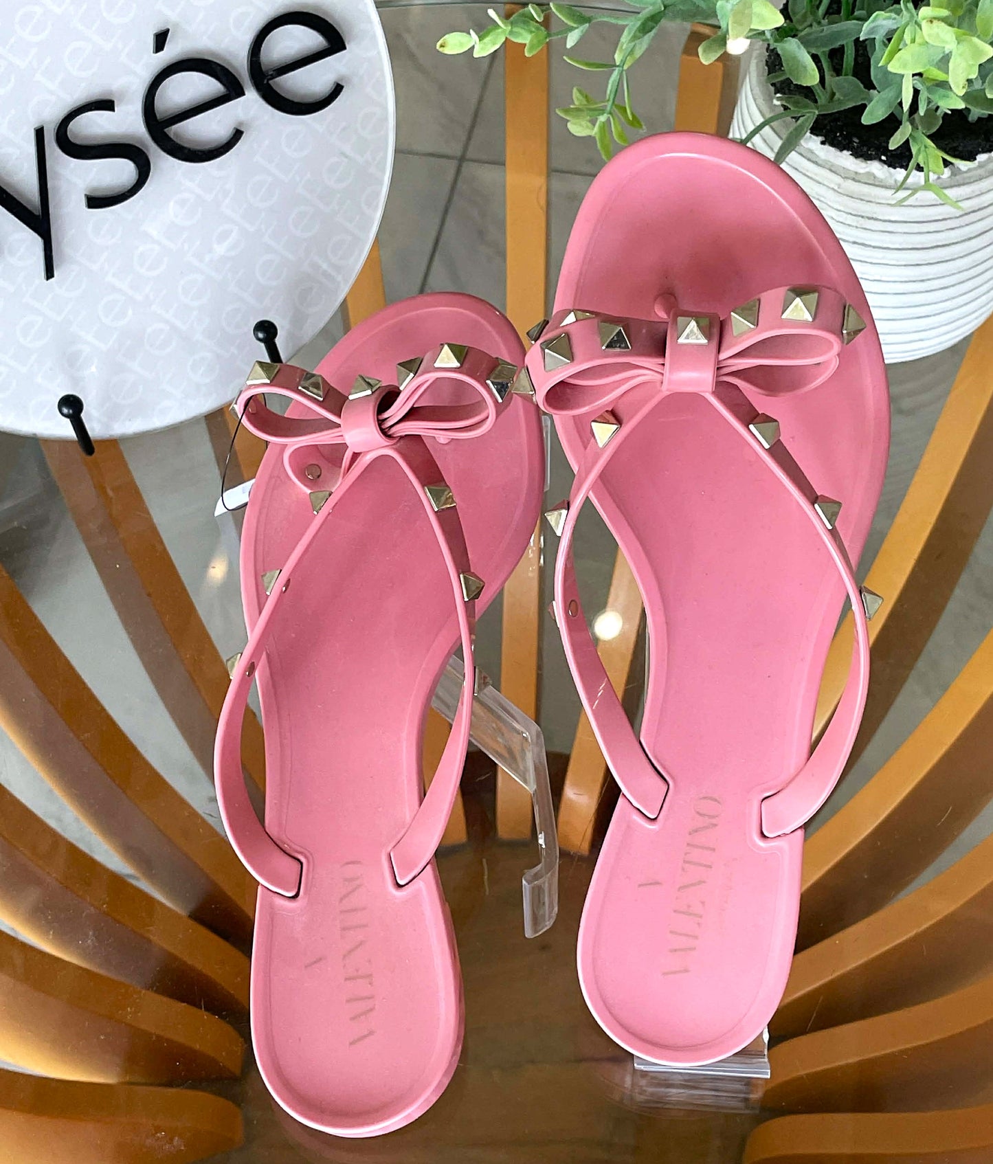 Valentino Garavani Rockstud Jelly Flip Flops US 39