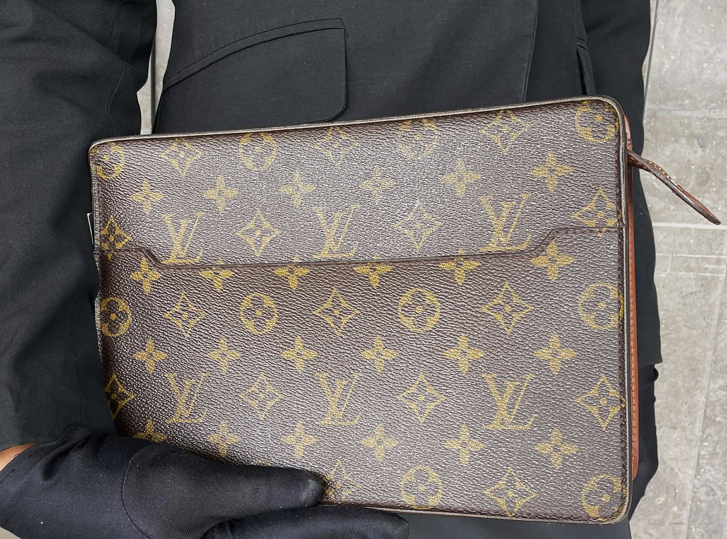 Louis Vuitton  Pochette Homme Clutch