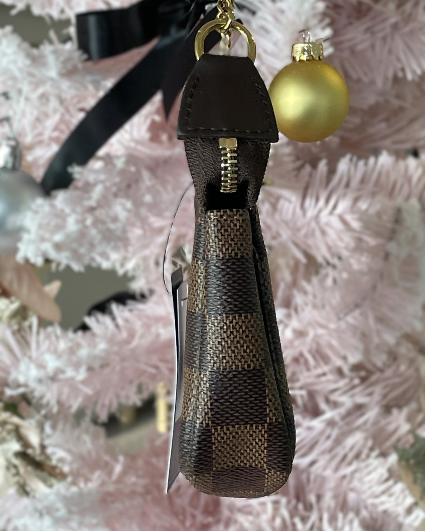 Louis Vuitton Mini Pochette