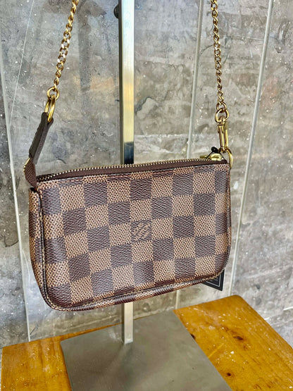 Louis Vuitton Mini Pochette