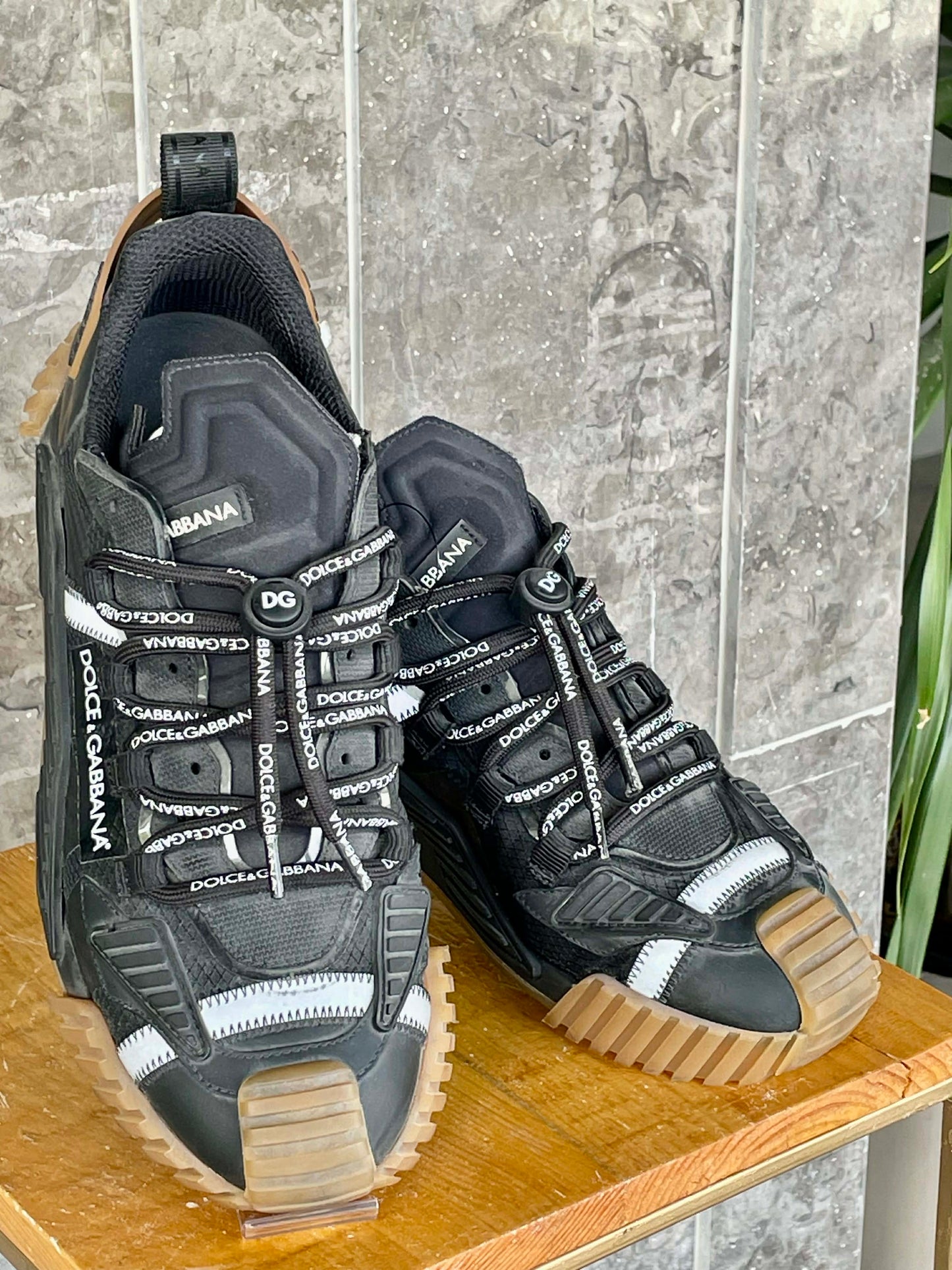 Dolce & Gabbana NS1 Sneakers in Black Size: 8.5
