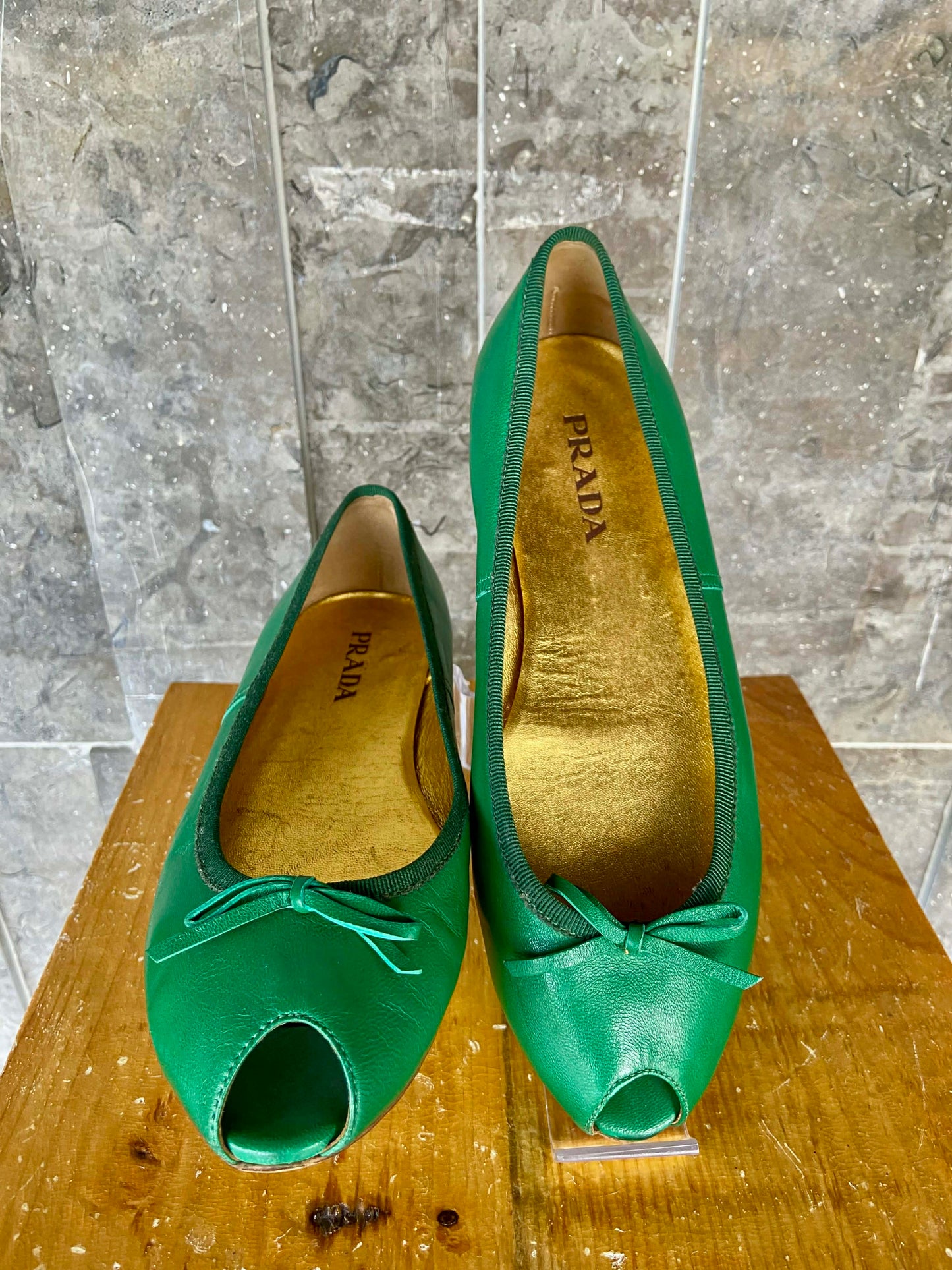 Prada Peep toe in green size 7