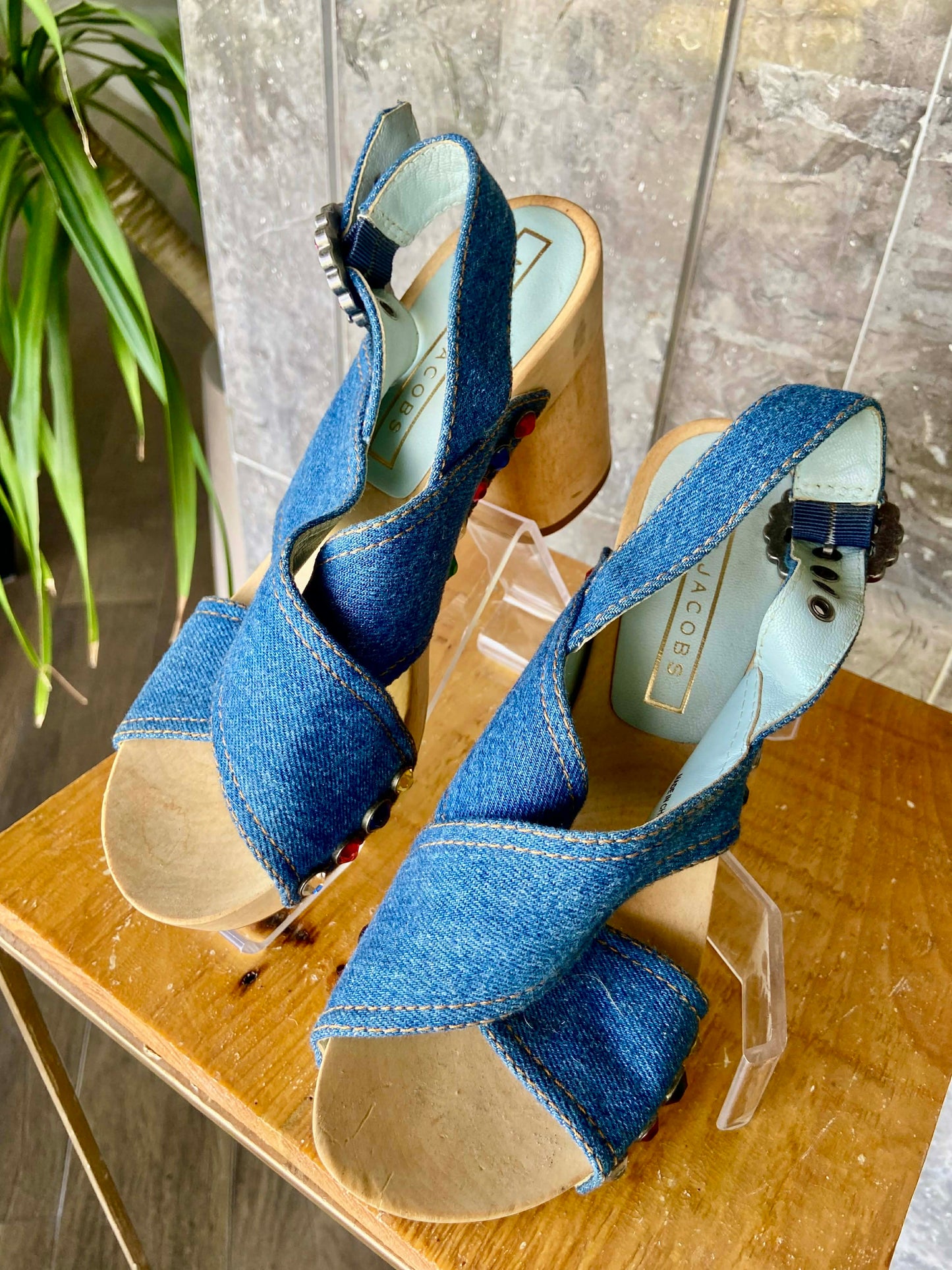 Marc Jacobs Linda Criss cross size 37
