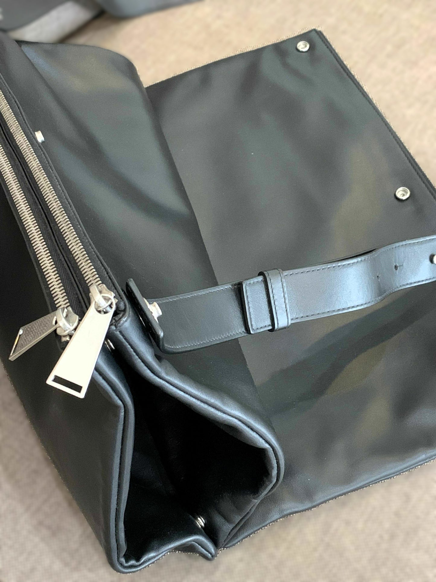 Bottega Veneta Unisex Triple Pouch Black Leather Cross Body Bag