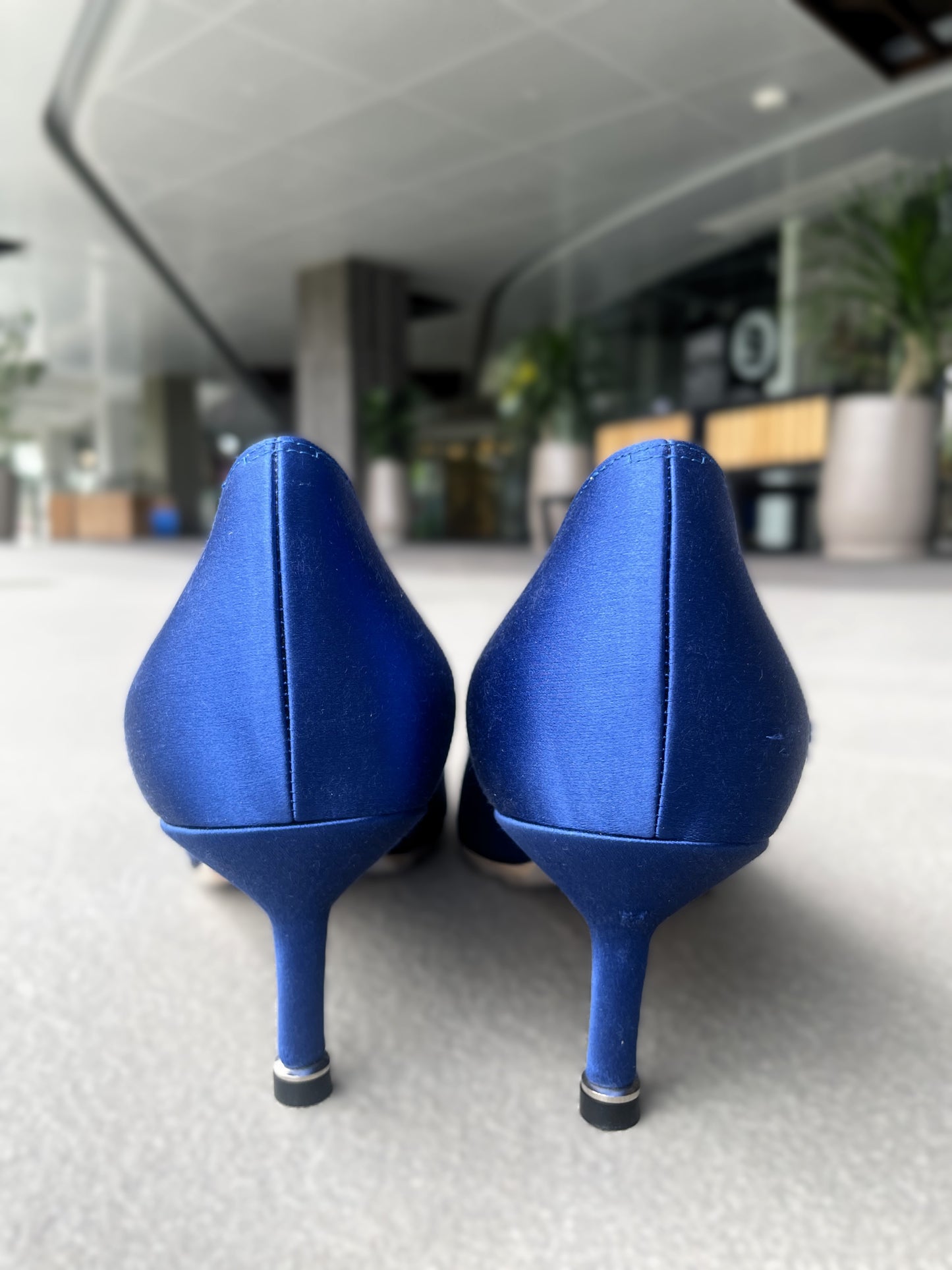 Manolo Blahnik Blue Satin Hangisi US 9