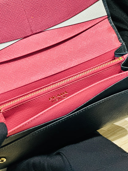 Prada Logo-Plaque Continental Wallet