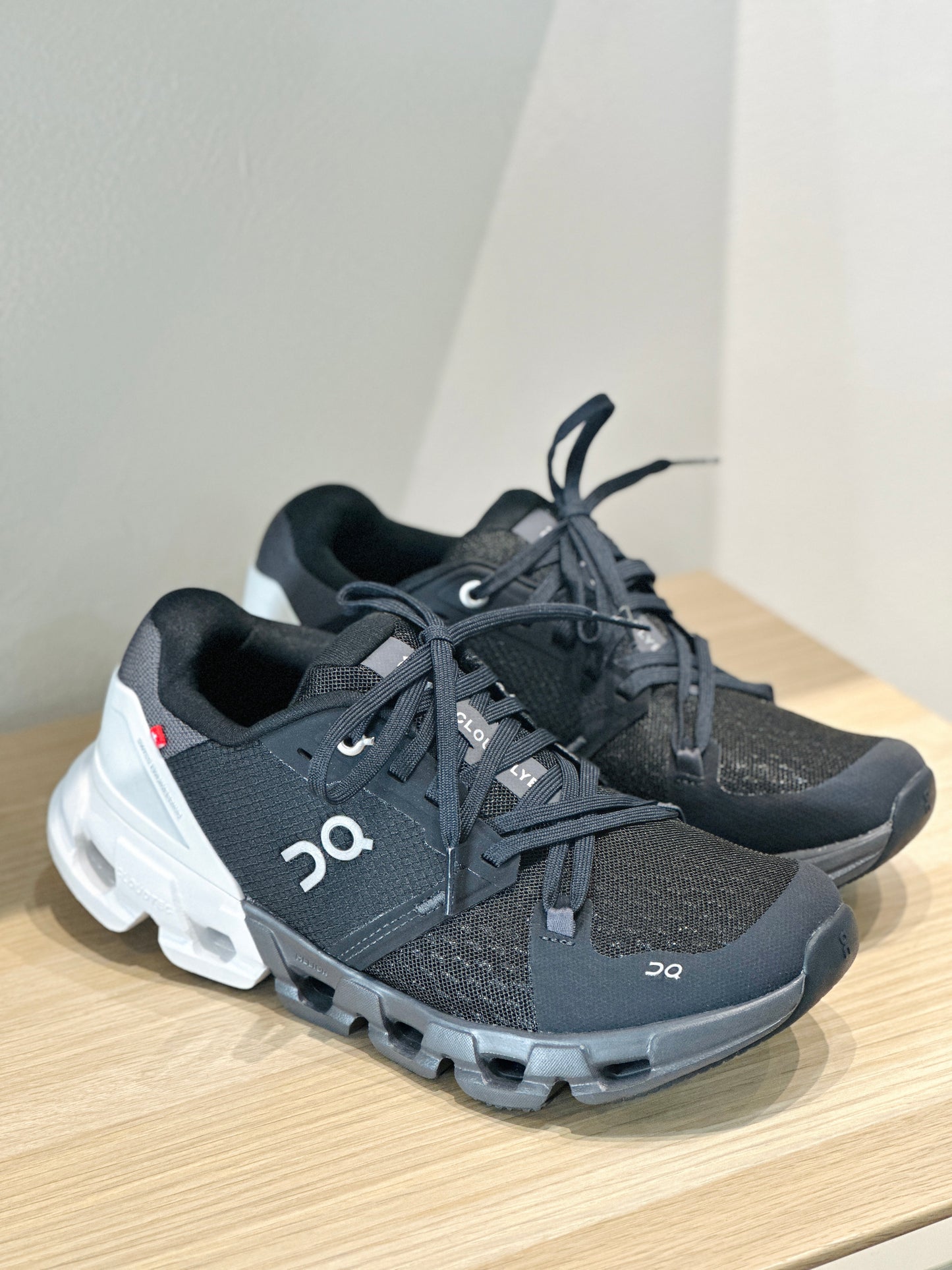 On Cloudflyer 4 Light Running Shoes US 7