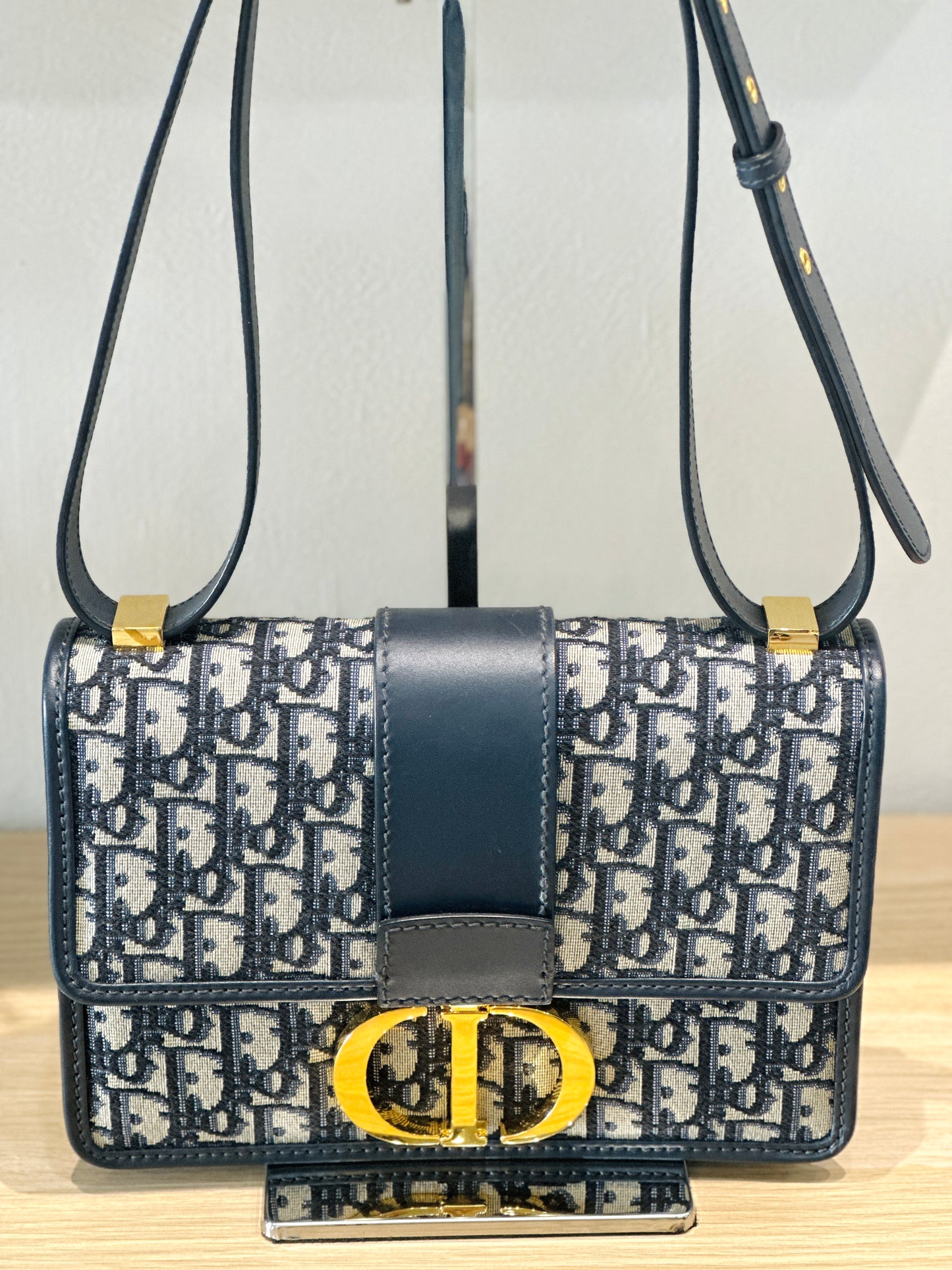 Christian Dior Montaigne 30