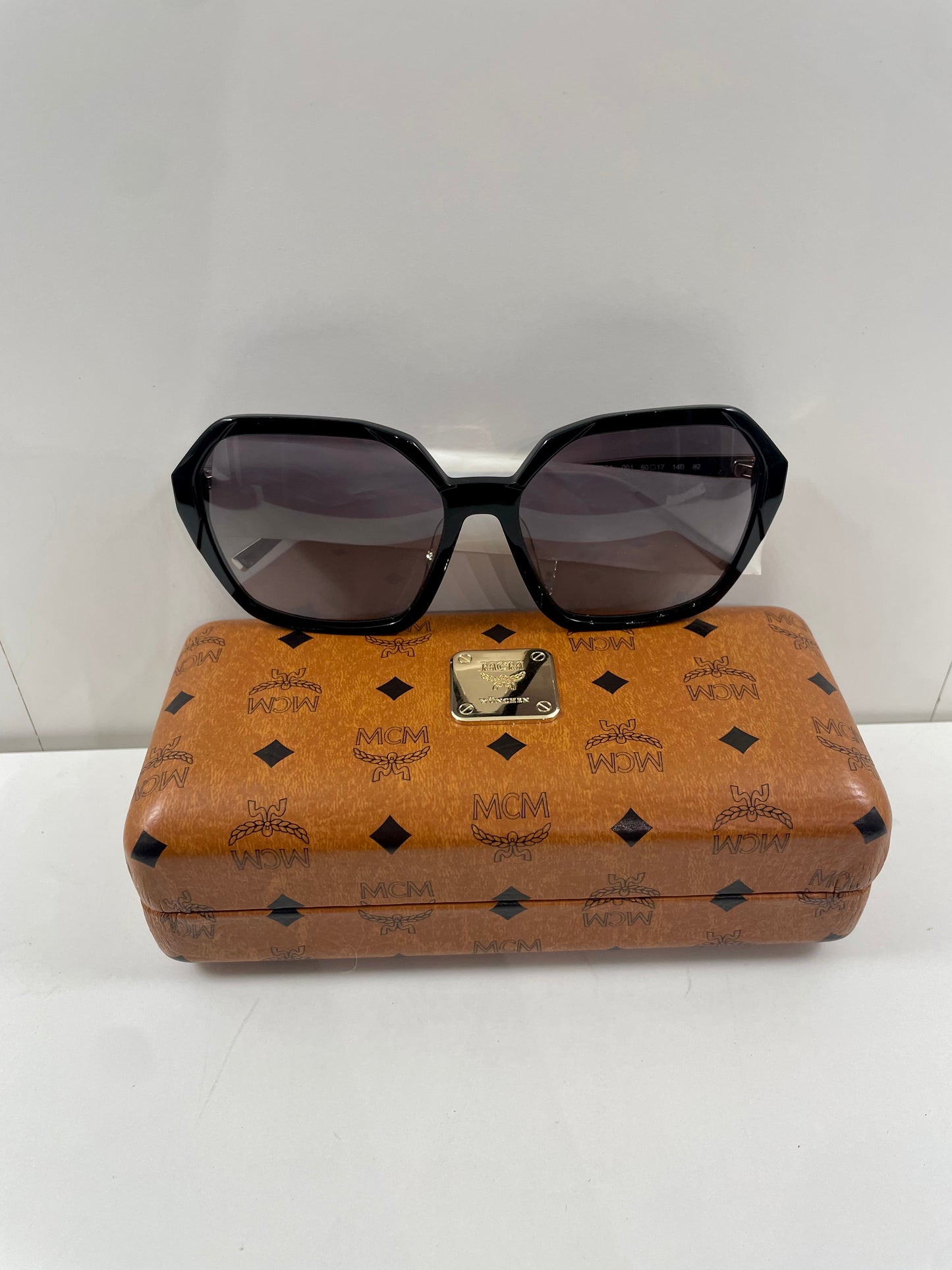 MCM MCM700SA