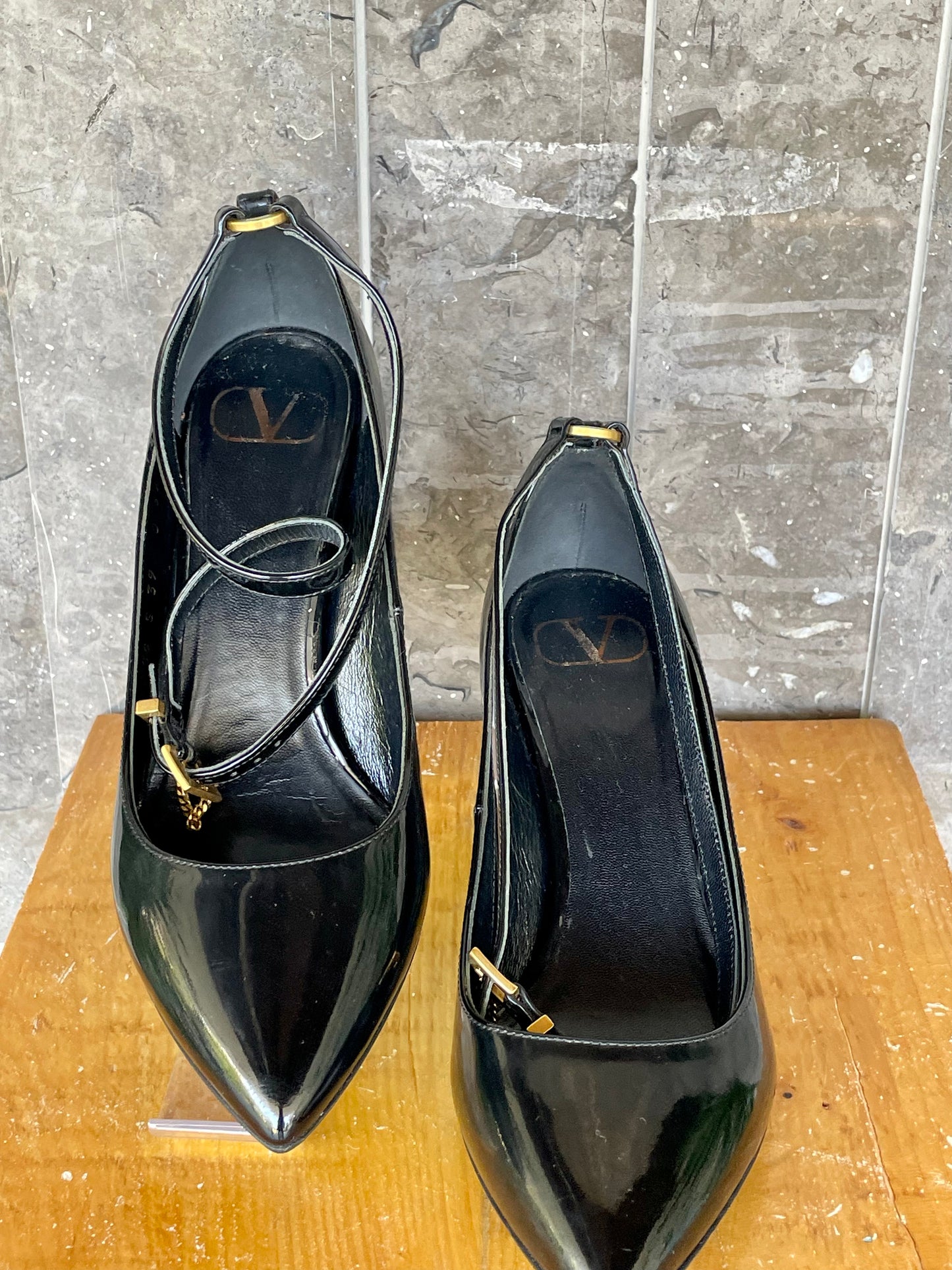 Valentino Garavani Tan- Go  Patent Leather Pumps  Size 37