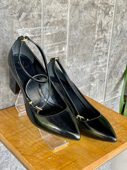 Valentino Garavani Tan- Go  Patent Leather Pumps  Size 37