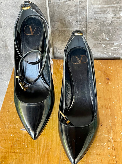 Valentino Garavani Tan- Go  Patent Leather Pumps  Size 37