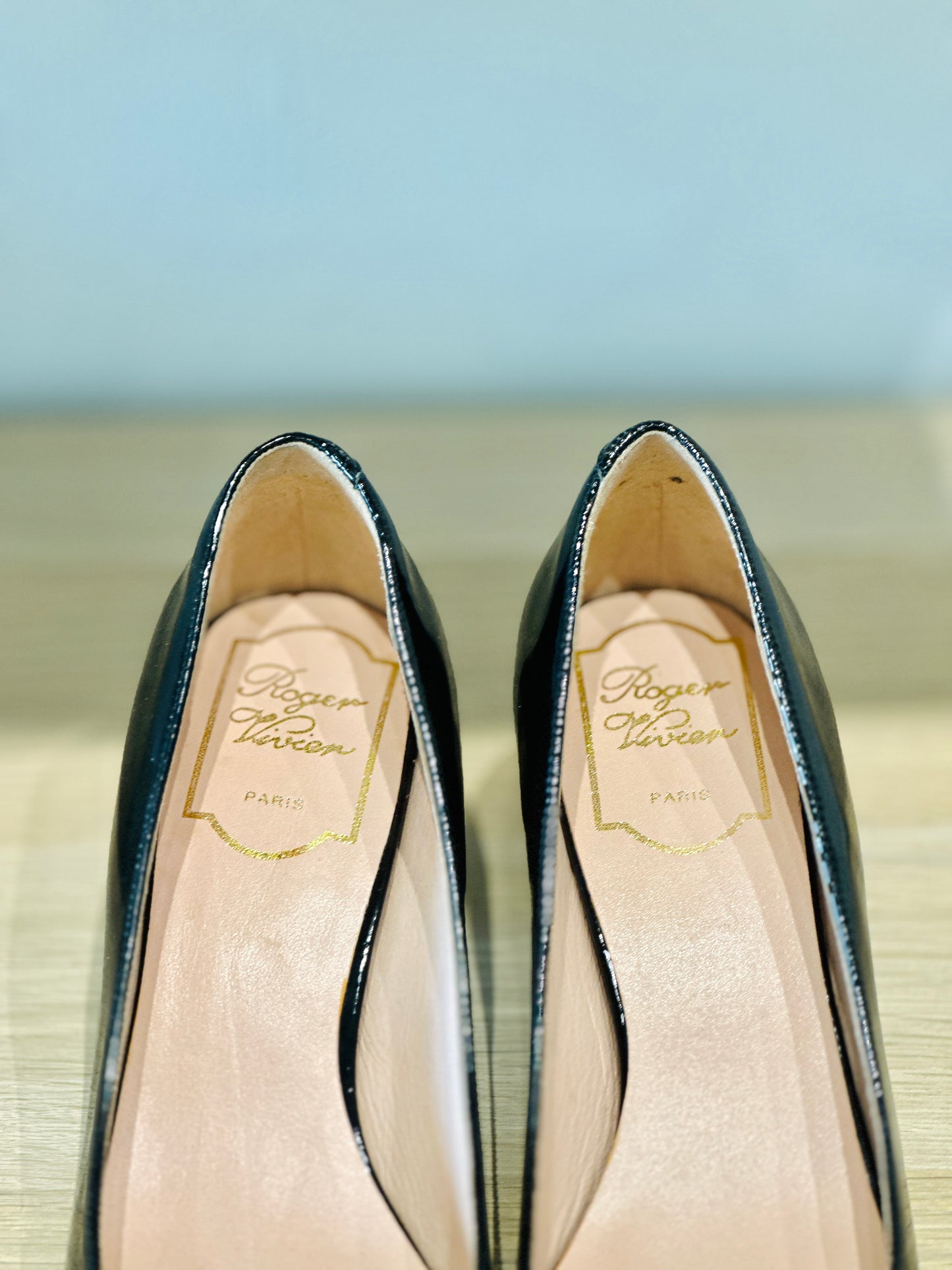 Roger Vivier Women's Buckle Pump