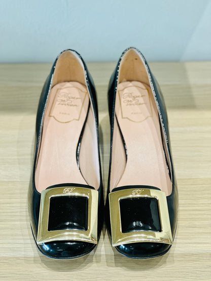 Roger Vivier Women's Buckle Pump