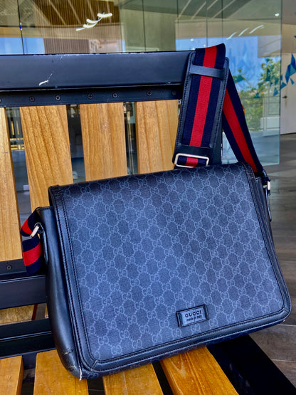 Gucci Messenger Supreme Web GG