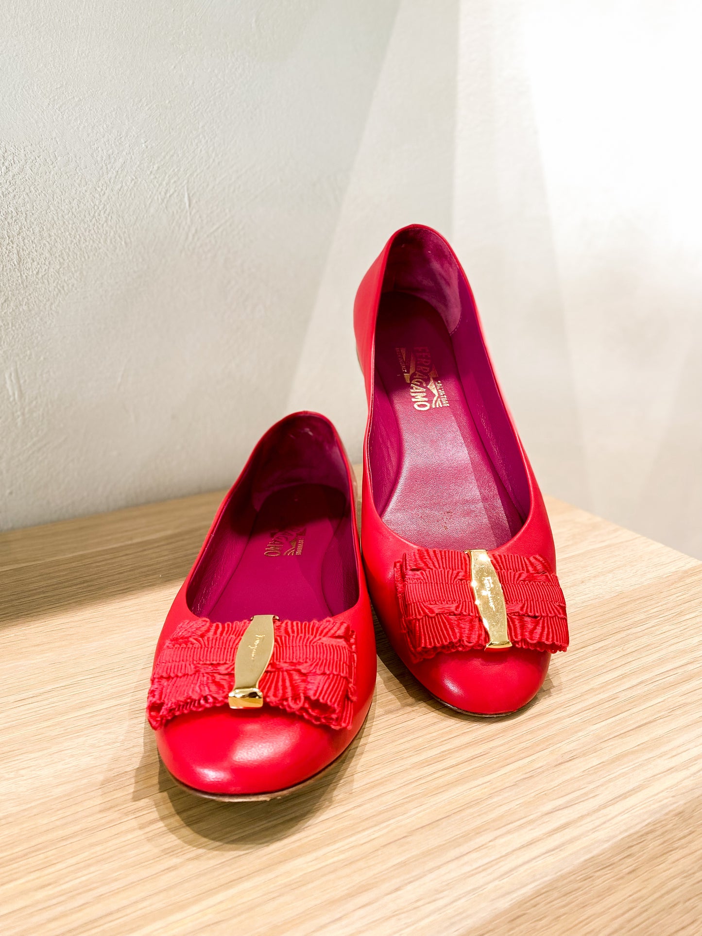 Ferragamo Ballet Shoes US 9