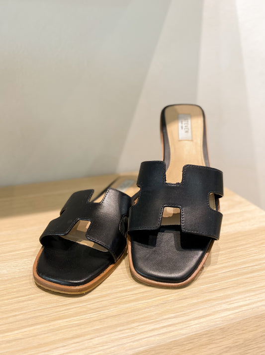 Steve Madden Haydn Black Leather Sandals