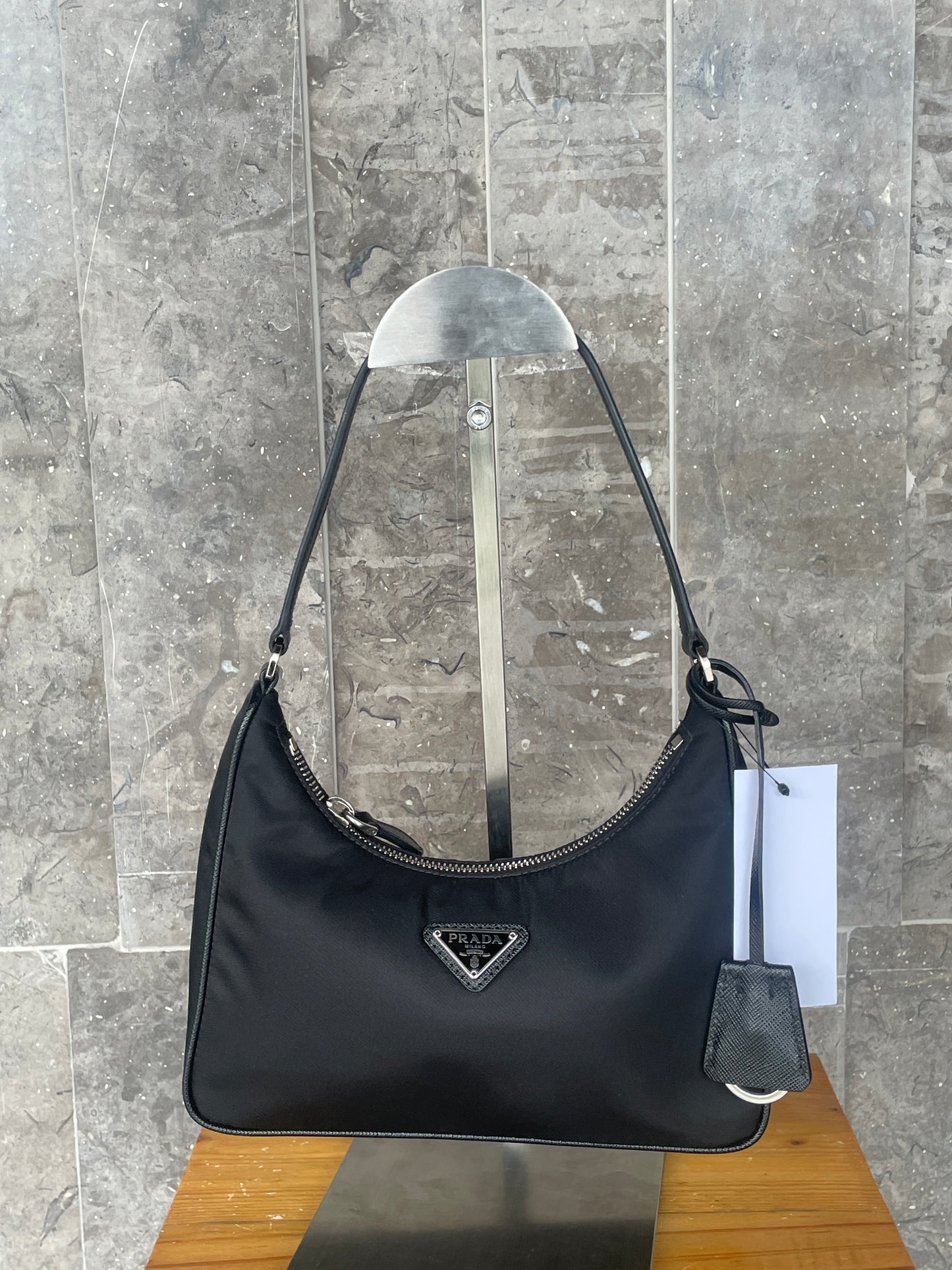 Prada Re-Edition 2005 shoulder bag