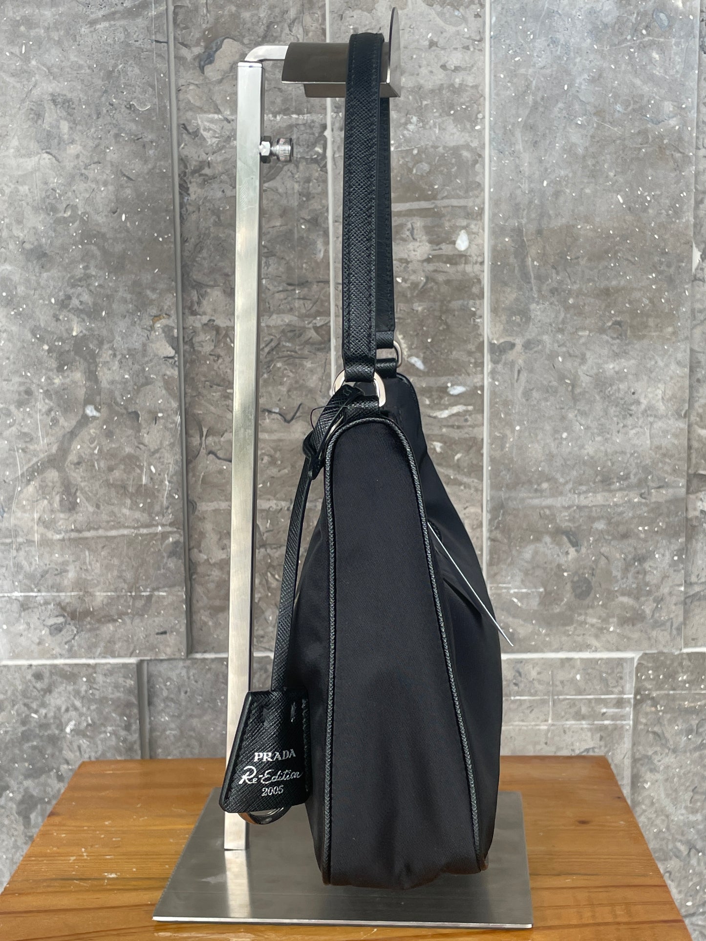 Prada Re-Edition 2005 shoulder bag