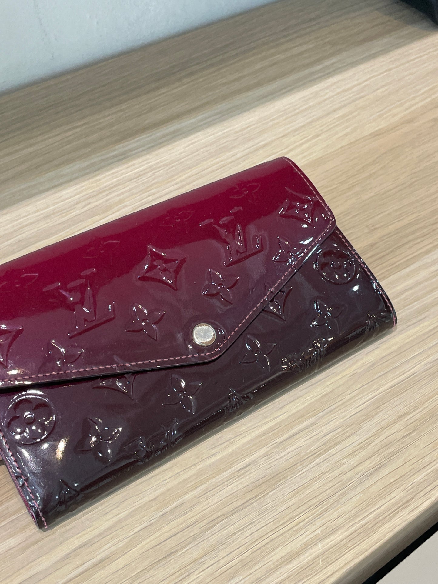 Louis Vuitton Magenta Degrade Monogram Vernis Sarah Wallet