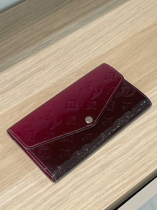 Louis Vuitton Magenta Degrade Monogram Vernis Sarah Wallet