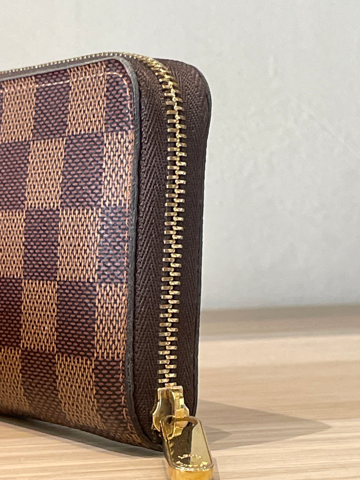 Louis Vuitton Damier Canvas Zippy coin purse