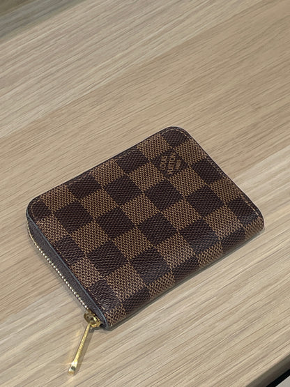 Louis Vuitton Damier Canvas Zippy coin purse