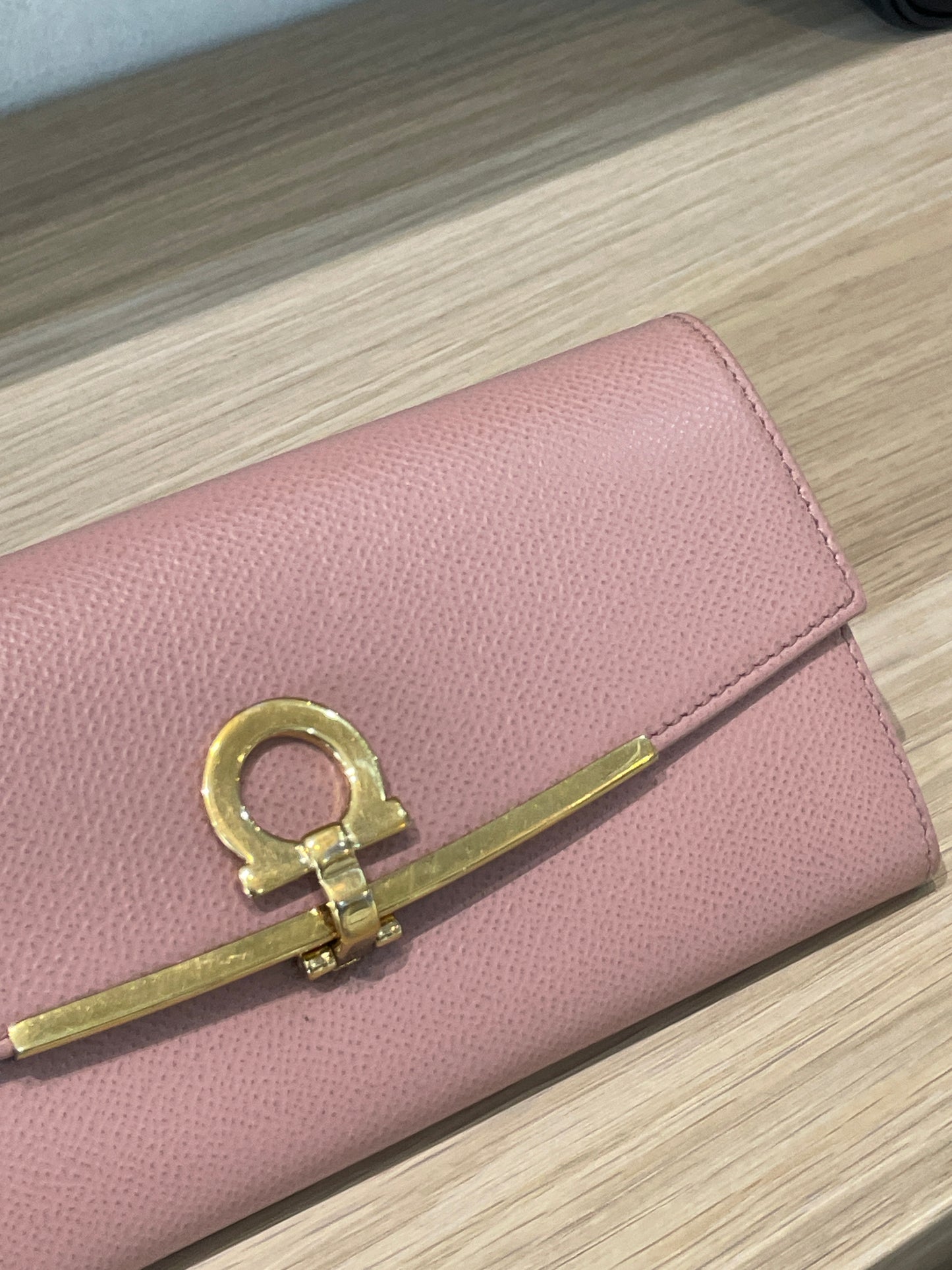 Salvatore Ferragamo Gancini Continental in Pink