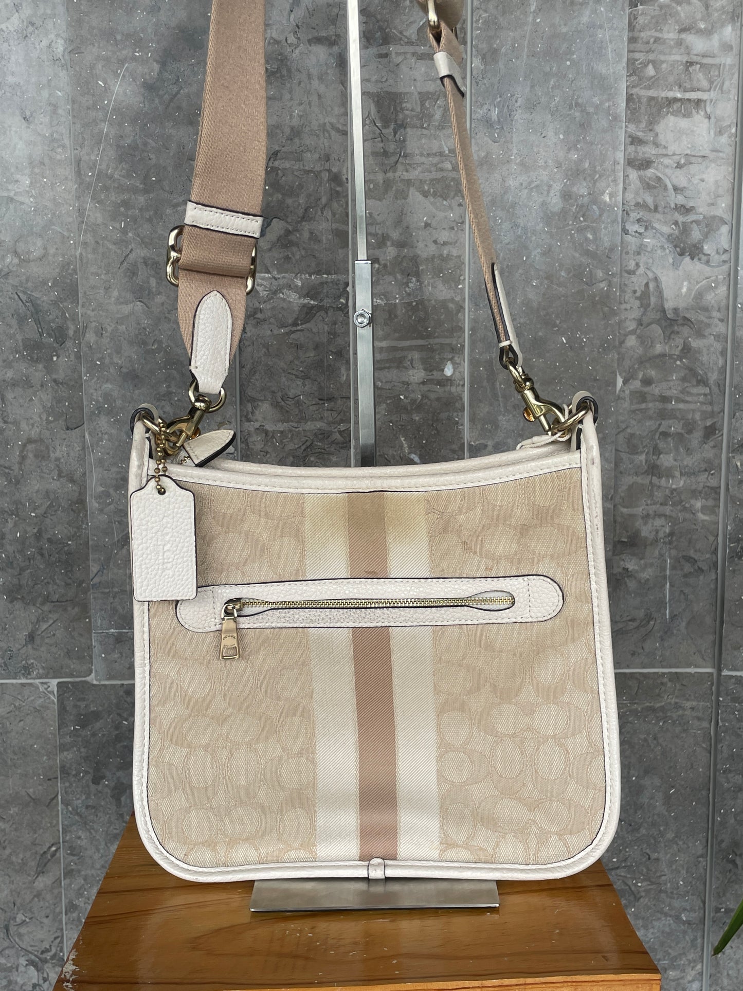 Coach Dempsey File sling Bag