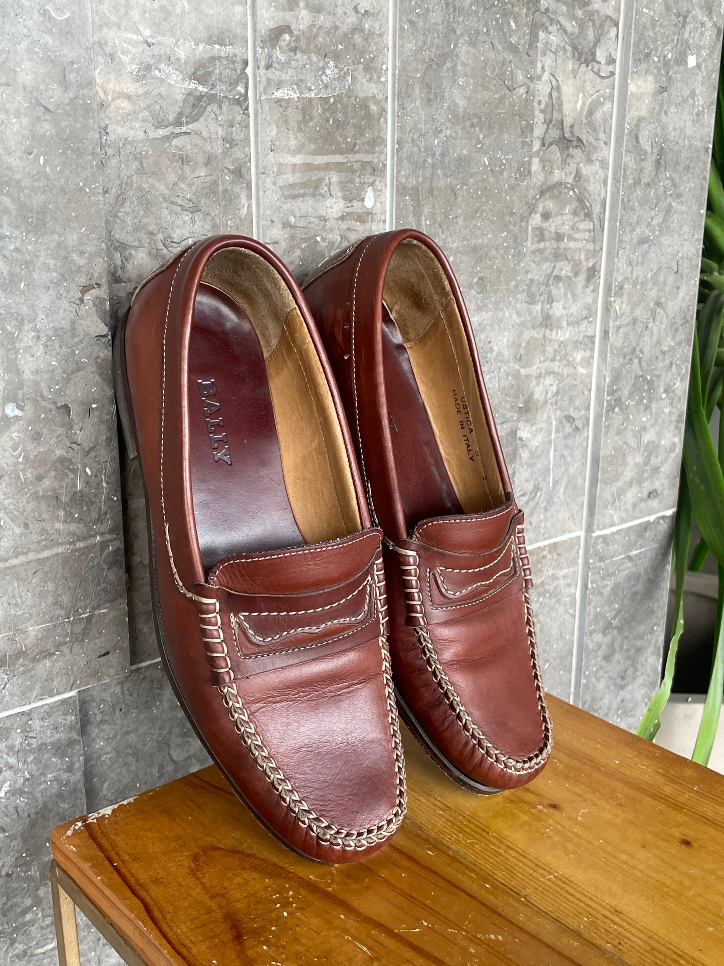 Bally US9