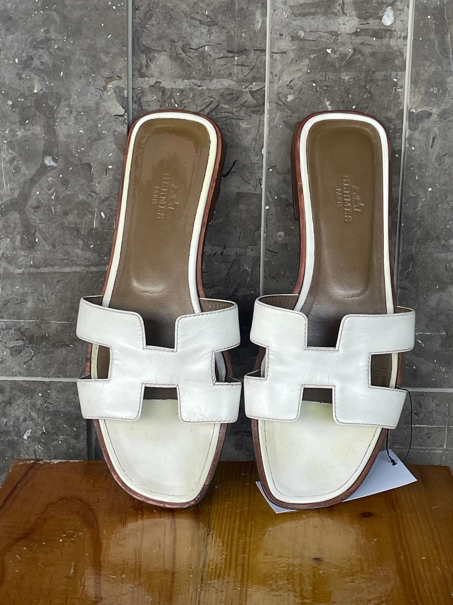 Hermes Oran whte size 39