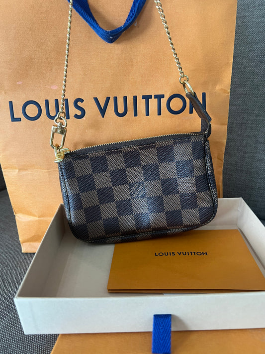 Louis Vuitton Mini Pochette