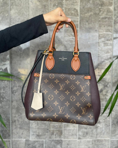 LV Monogram Sac Fold Tote