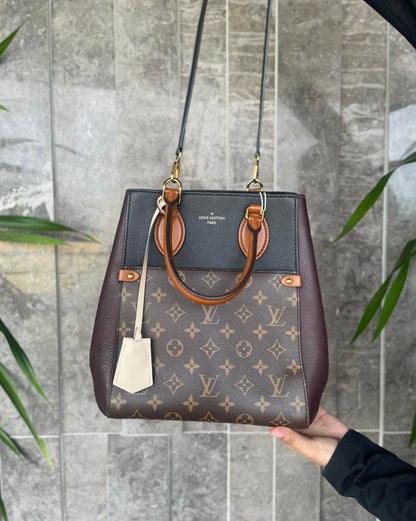 LV Monogram Sac Fold Tote