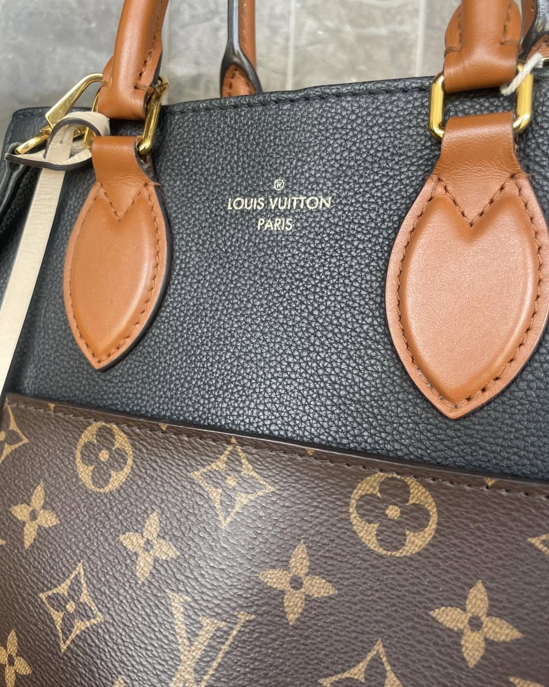LV Monogram Sac Fold Tote