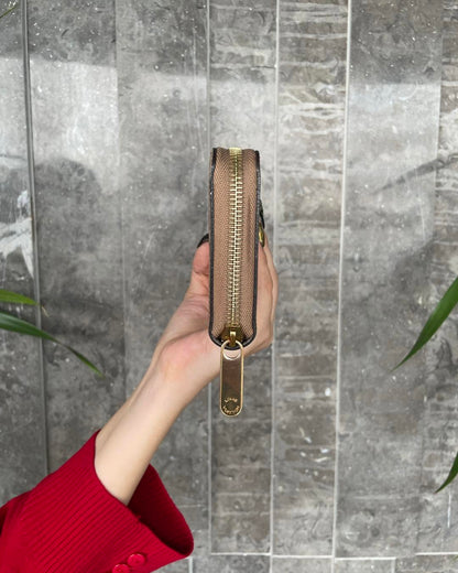 Louis Vuitton Monogram Vernis Zippy Beige Poudre