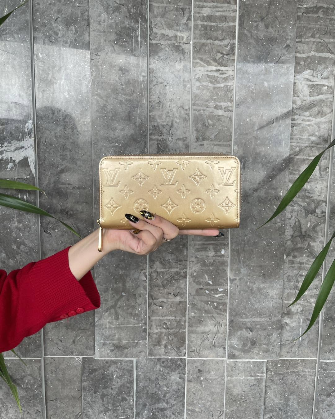 Louis Vuitton Monogram Vernis Zippy Beige Poudre