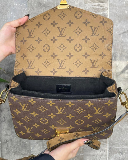 Louis Vuitton Pochette Métis in Monogram Reverse Canvas