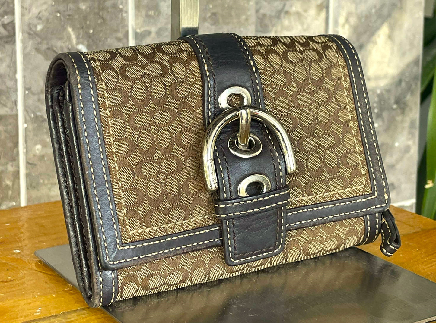 Coach Soho Signature Buckle Compact Ballet